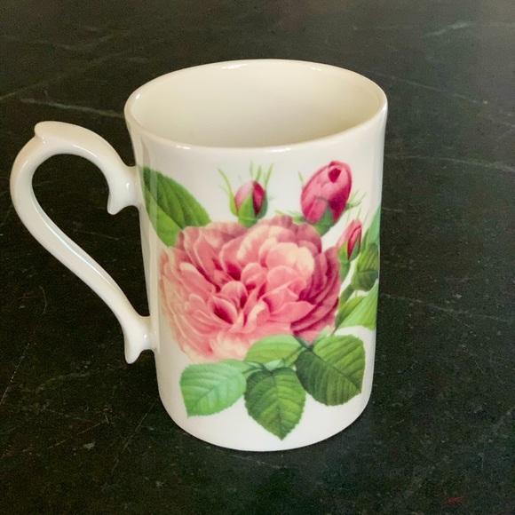 ROY KIRKHAM | “The Rose Collection” Fine Bone China Floral Mug. 2006 - Picture 3 of 9